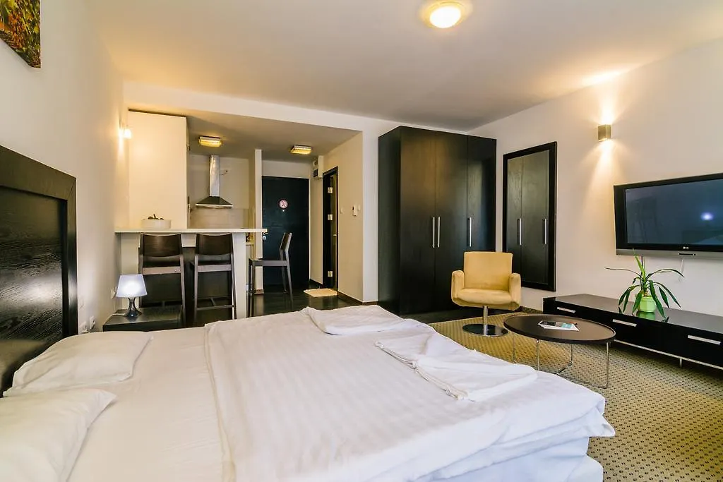City Gardens Hotel & Wellness Βουδαπέστη 4*,