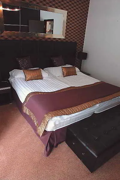 City Gardens Hotel & Wellness Βουδαπέστη 4*,